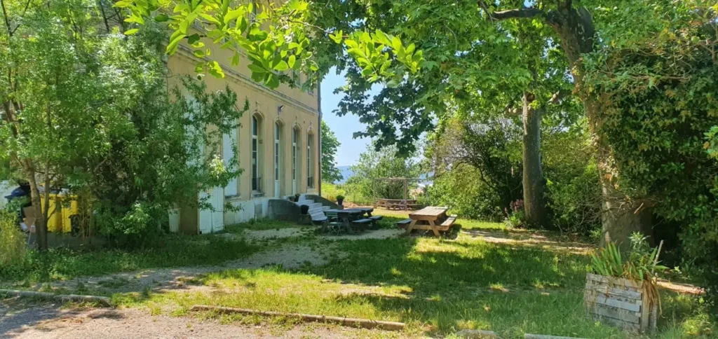 Auberge de Jeunesse HI Marseille Bois Luzy