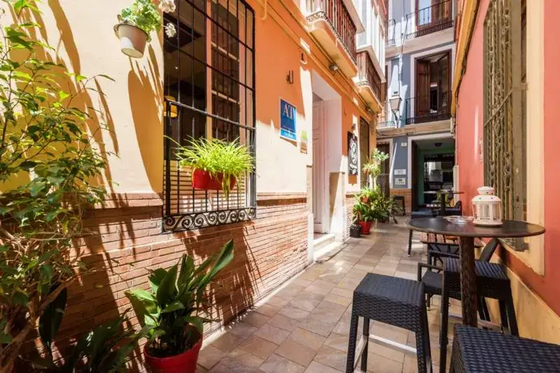 Feel Hostels City Center