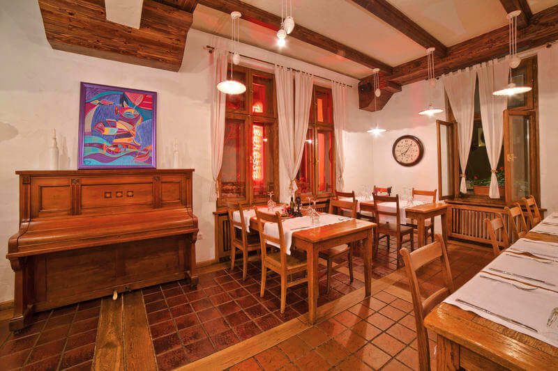 Guest House 32
