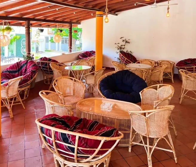 Hummus Hostel Restaurant