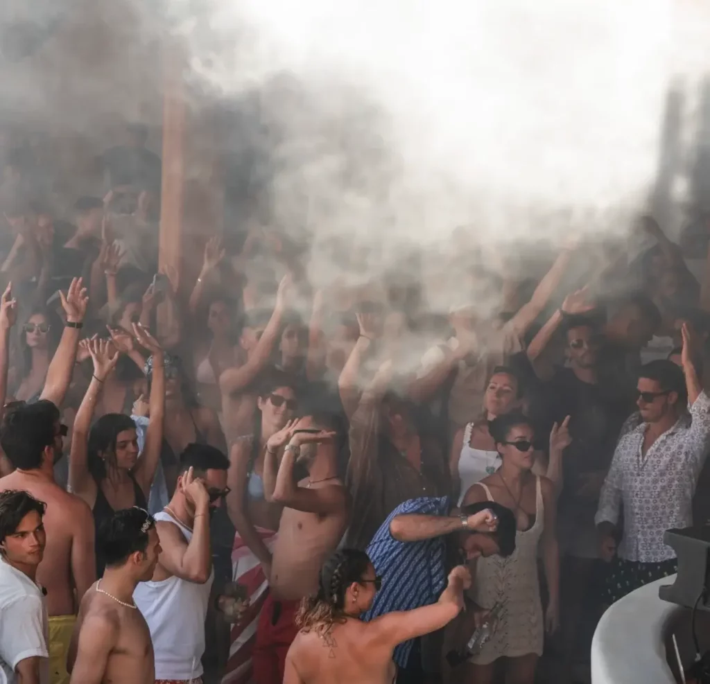 Super Paradise Mykonos 1